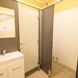 Chambre Juste Pour Hommes Dortoir